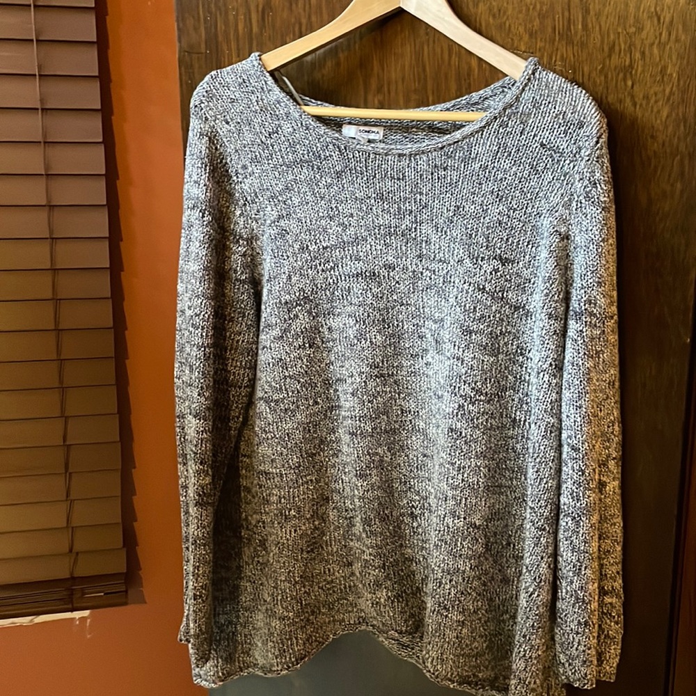 Knit pull over sweater